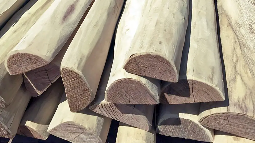 Halbrund-Rundholz Robinie