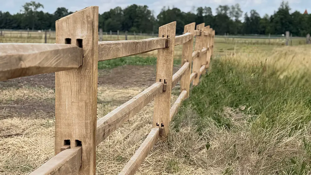 Ranchzaun aus Robinienholz für Gestüte