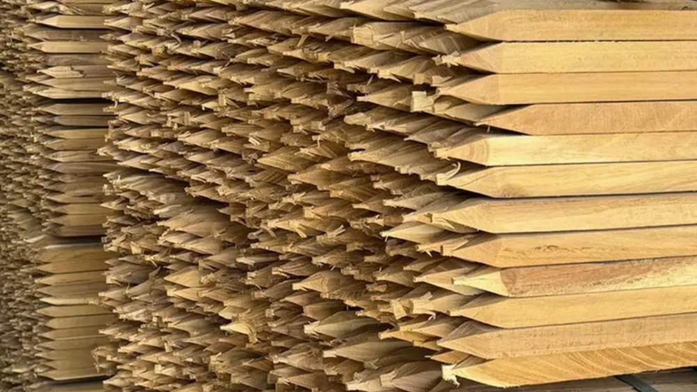 Q Timber Robinienholz Vierkant Pfaehle